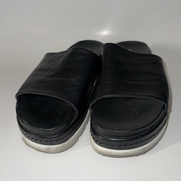 J/Slides Bibby black platform slip on leather sandals. Size 6.5 - Picture 3 of 8